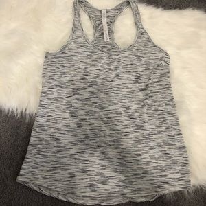 Lululemon tank size 4